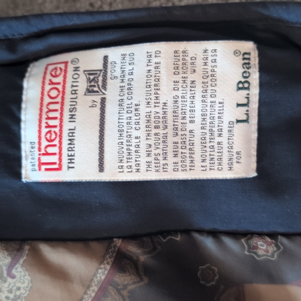 Vintage Women's L.L. Bean Quilted Coat With Thermomor Thermal Insulation - Picture 3 of 16